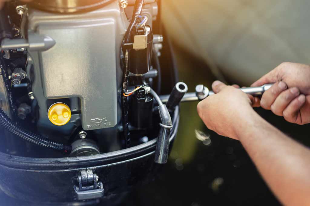 Boat engine maintainence